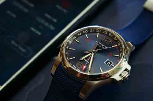 廣州浪琴維修中心-如何調(diào)整金屬手鏈？（圖）